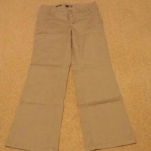 A.n.a "Modern Fit" brown/tan trouser pants sz. 8